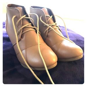 Pleather nude wedge booties